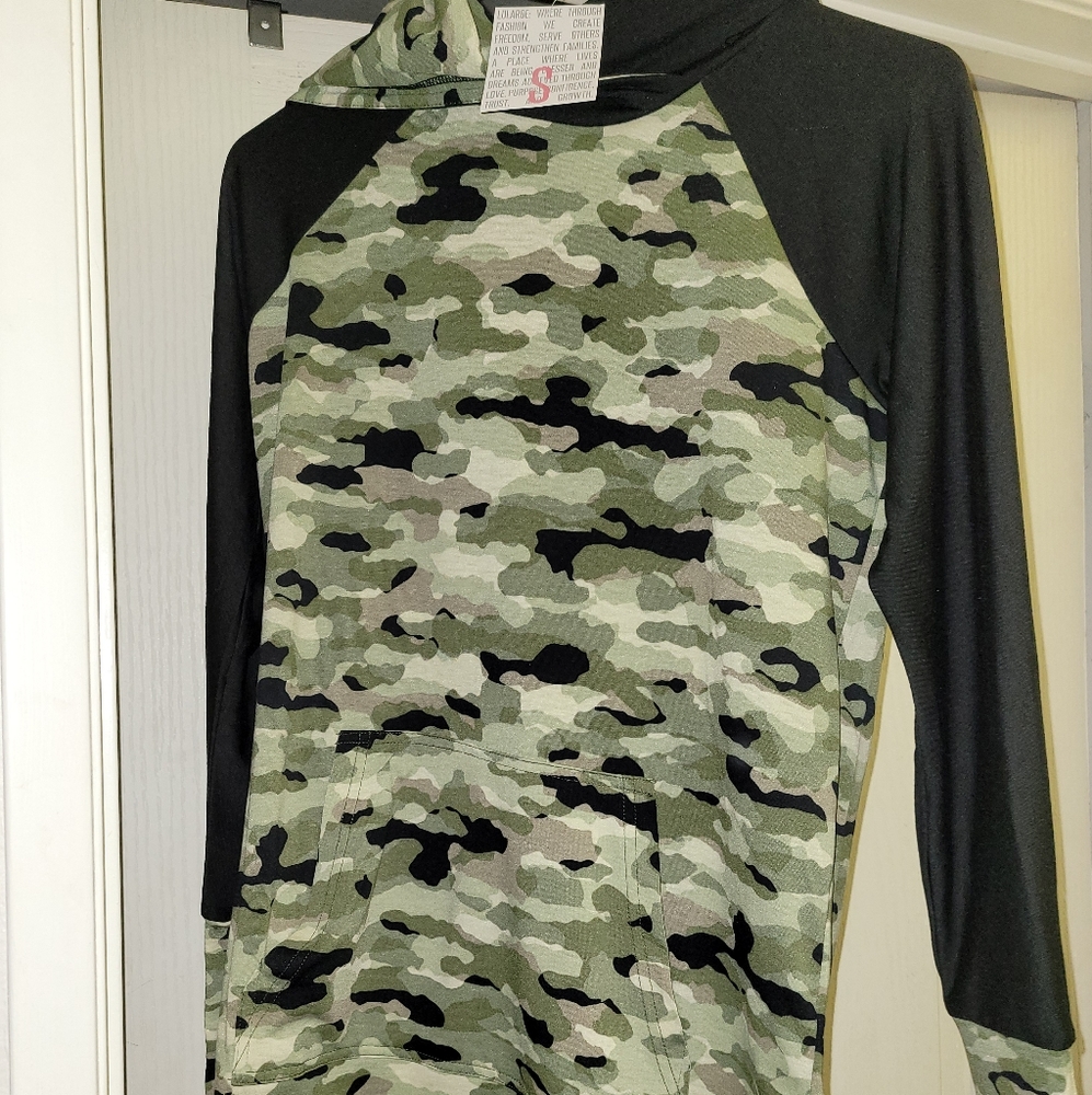 NWT, LuLaRoe S Amber: Black & Green Camouflage